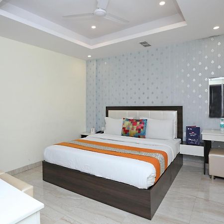 Oyo 8132 Hotel Kukreja Dehradun Extérieur photo