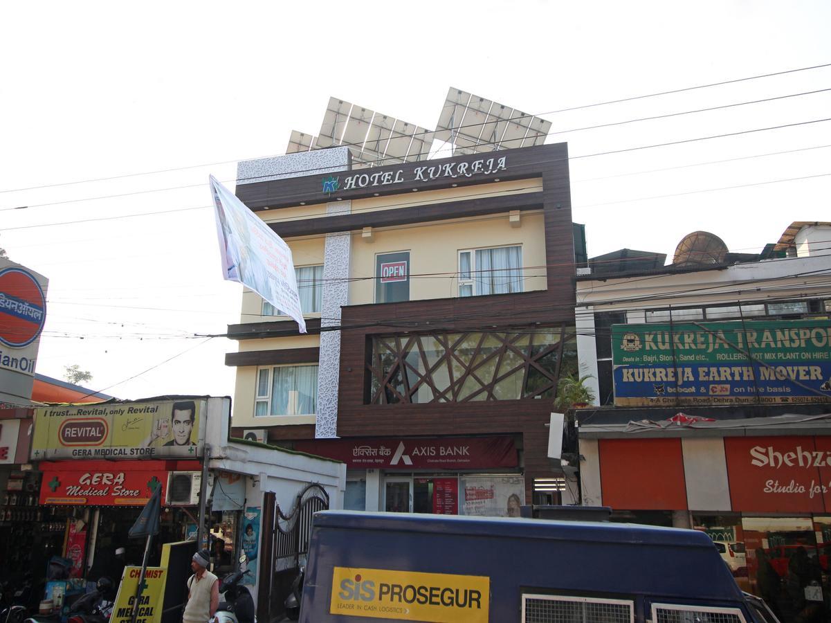 Oyo 8132 Hotel Kukreja Dehradun Extérieur photo