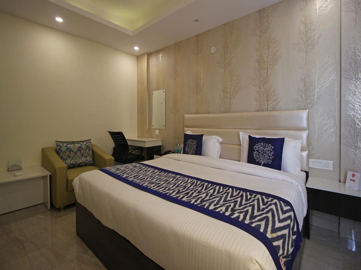 Oyo 8132 Hotel Kukreja Dehradun Extérieur photo