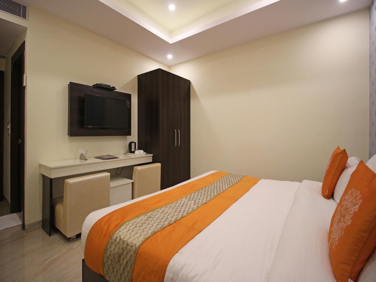 Oyo 8132 Hotel Kukreja Dehradun Extérieur photo