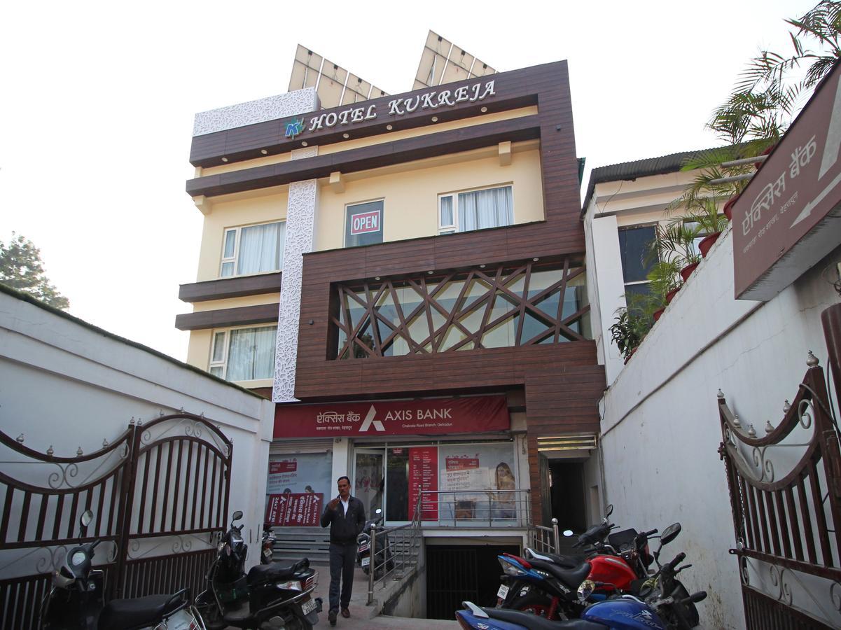 Oyo 8132 Hotel Kukreja Dehradun Extérieur photo