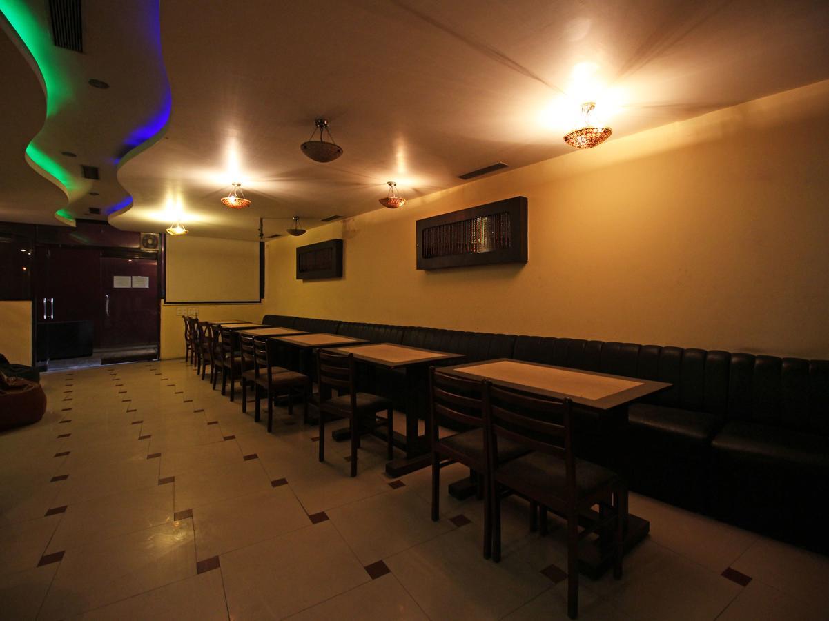 Oyo 8132 Hotel Kukreja Dehradun Extérieur photo