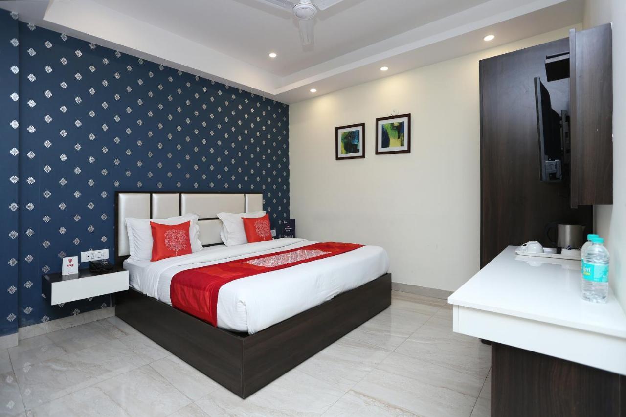 Oyo 8132 Hotel Kukreja Dehradun Extérieur photo